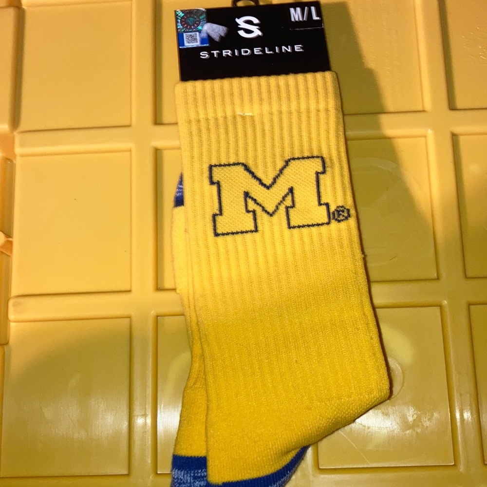 Michigan yellow M/L Crew Socks